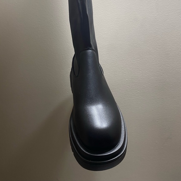 BRAND NEW Platform knee high boots/under the knee - Picture 2 of 5